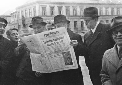 Avislæsning, Fyns Tidende, Tyskerne kapitulerer Danmark er frit